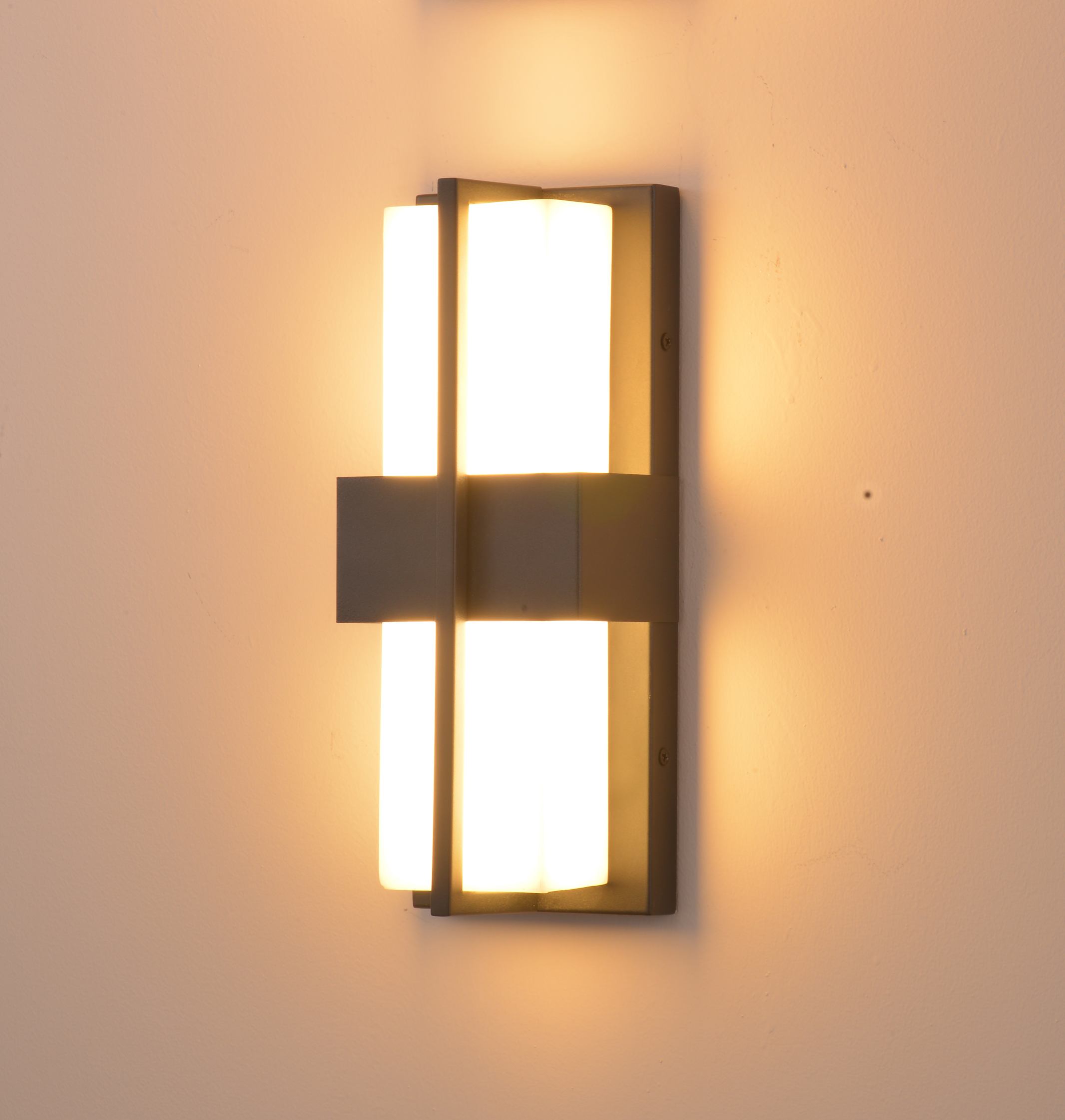 Metallum Geometricae Moderni Wall Sconce